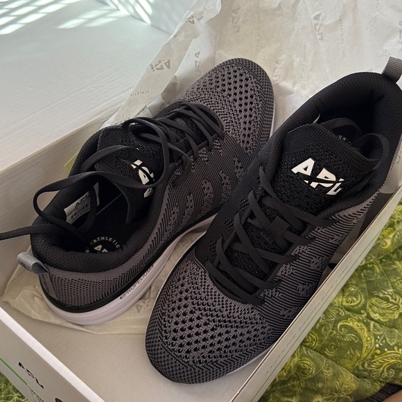 Athletic Propulsion Labs sneakers techloom pro men’s smoke black 8.5 women’s 10 - Picture 1 of 5